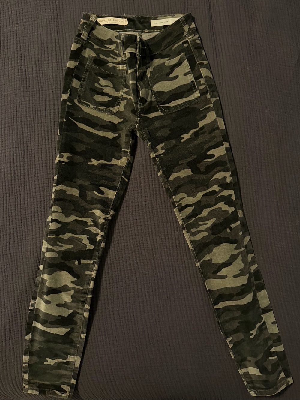Women’s Camo Slim Fit corduroy - Olive/Black